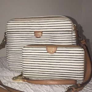Fossil crossbody with wallet
